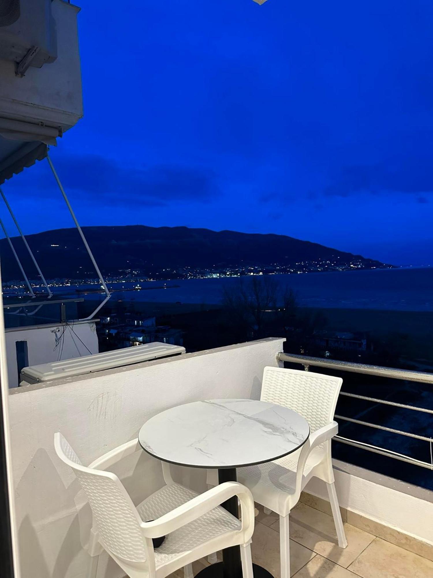 Sea View Apartment Luxury Vlorë Exterior foto