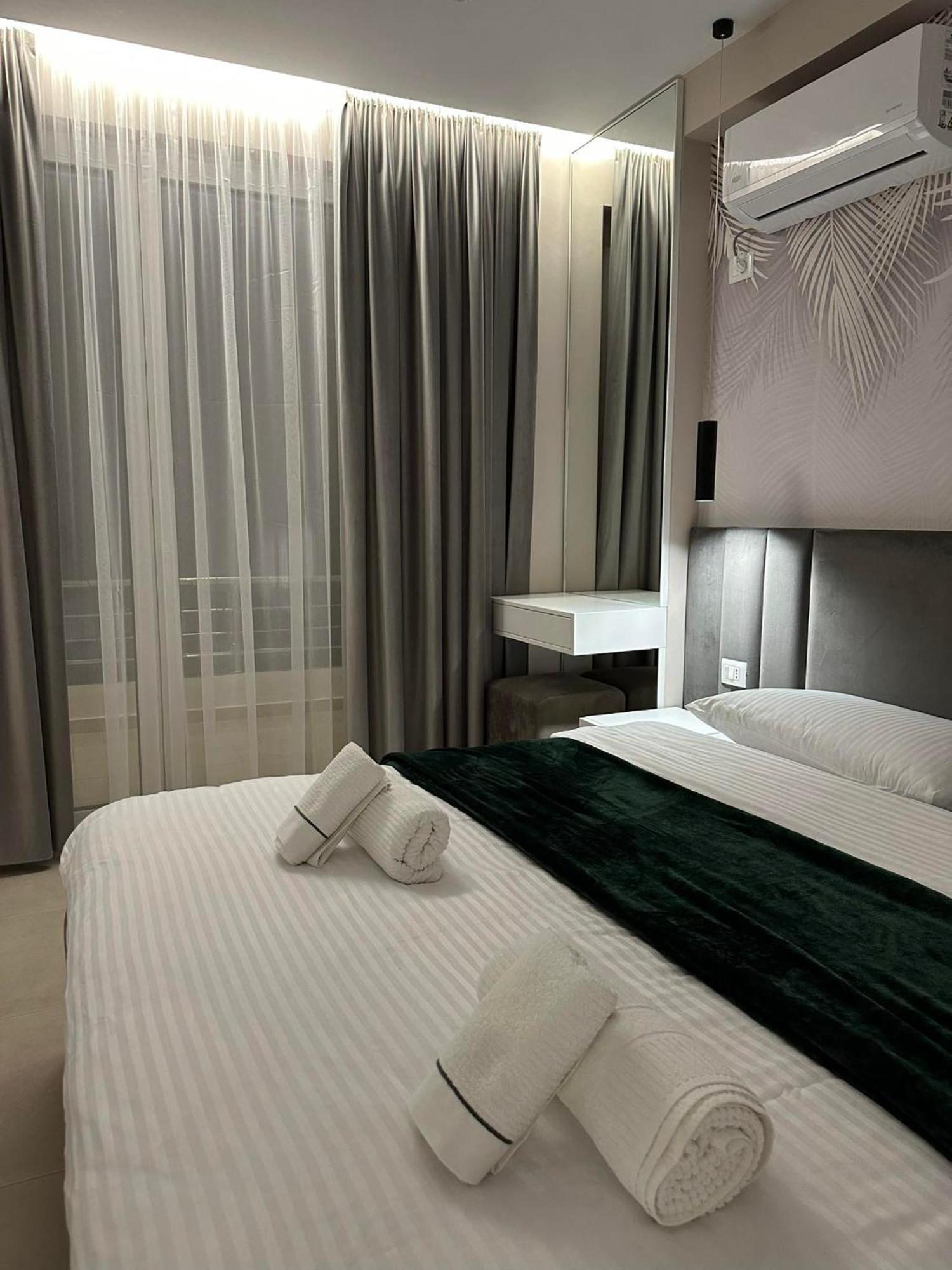 Sea View Apartment Luxury Vlorë Exterior foto