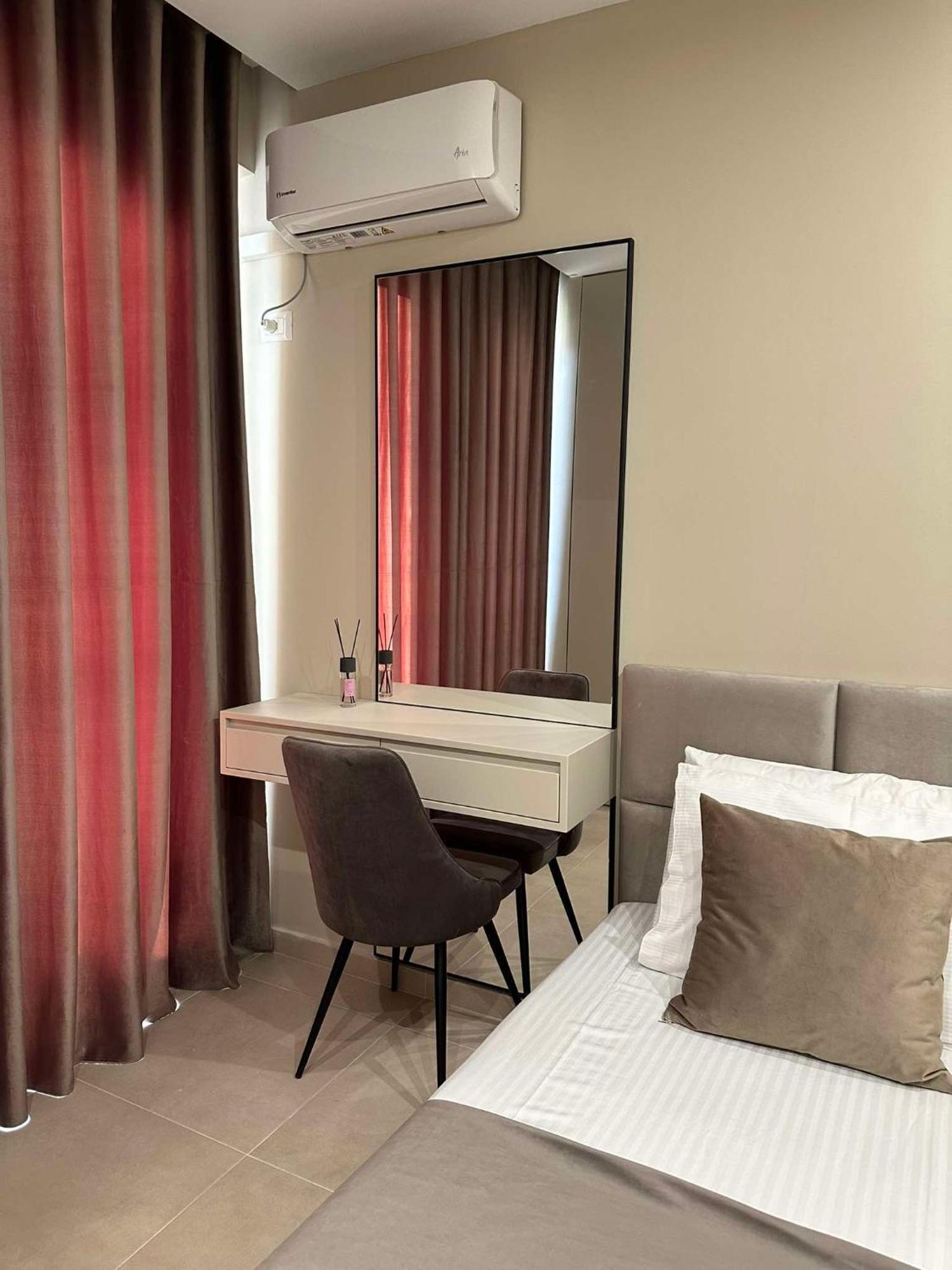 Sea View Apartment Luxury Vlorë Exterior foto